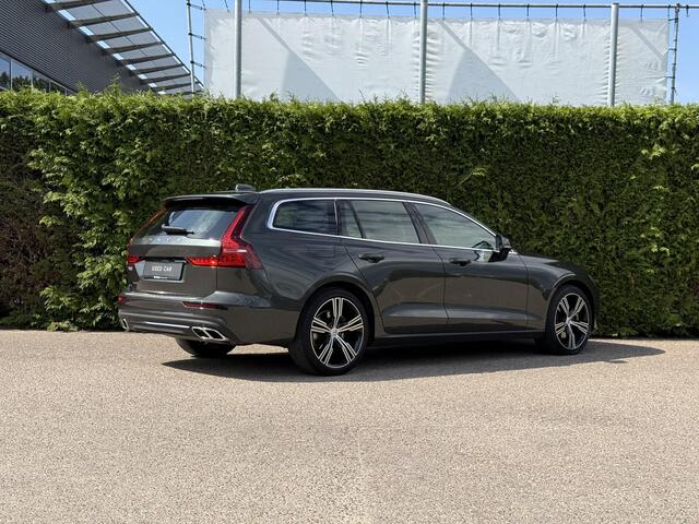 Volvo V60 B3 Inscription | Trekhaak | Pano dak | BLIS | Keyless | Elektrische stoelen | Ledere bekleding |