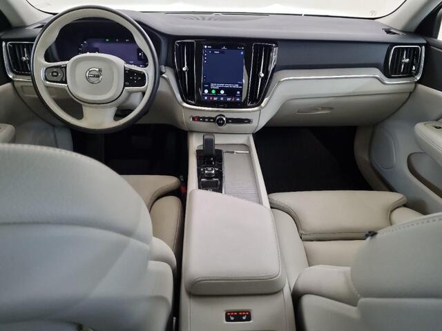 Volvo V60 2.0 B3 Plus Dark | Adaptieve Cruise Control | Panoramadak | Lederen Bekleding | DAB+ | Parkeercamera | Stoel-/Stuurverwarming | Dodehoek Detectie |
