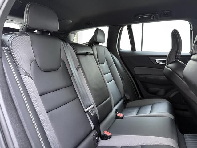 Volvo V60 T6 350pk AWD Plus Dark / 360 camera / Sportleder / Trekhaak / Harman&Kardon Audio / Elektr. Stoelen / Stoel + Stuurw. Verwarming / Achterb. Verwarming / ACC / BLIS /