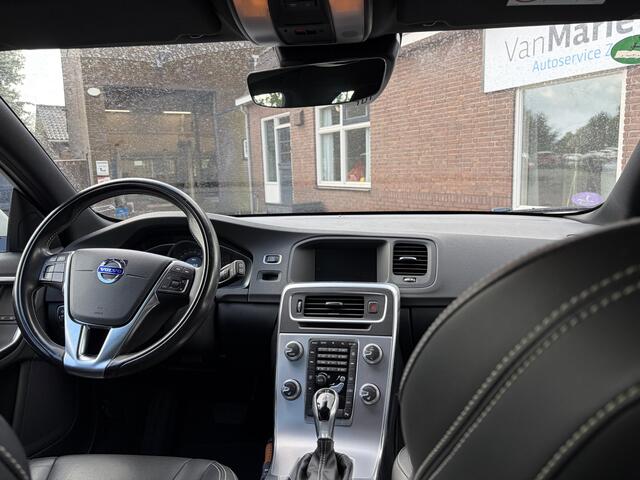 Volvo V60 1.5 T3 Polar+ Dynamic TREKHAAK STOELVERWARMING ZWARTE HEMEL