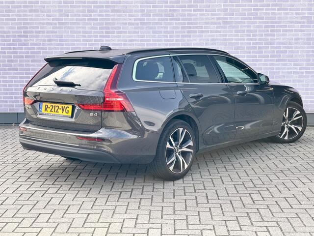 Volvo V60 2.0 B4 Core | Trekhaak | Achteruitrijcamera | Parkeersensoren | Keyless Entry | Elektrische Achterklep | Stoelverwarming voor en achter | Lichtmetalen Velgen 18 inch | Navigatie | Apple Carplay | Android Auto