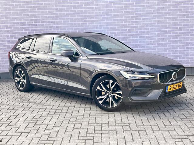 Volvo V60 2.0 B4 Core | Trekhaak | Achteruitrijcamera | Parkeersensoren | Keyless Entry | Elektrische Achterklep | Stoelverwarming voor en achter | Lichtmetalen Velgen 18 inch | Navigatie | Apple Carplay | Android Auto