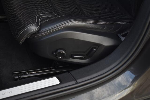 Volvo V60 D4 Automaat 190PK Inscription | Trekhaak | All season banden | Head up display | Panoramadak