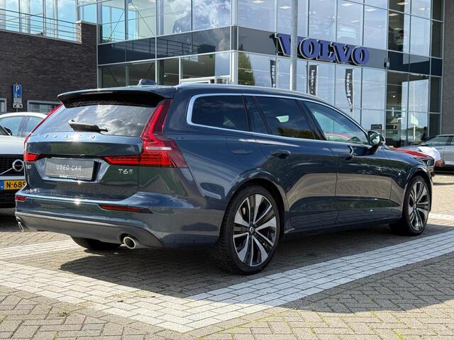 Volvo V60 T6 Twin Engine AWD Momentum Pro | Trekhaak | Parkeercamera | Apple Carplay | Digital Cockpit |