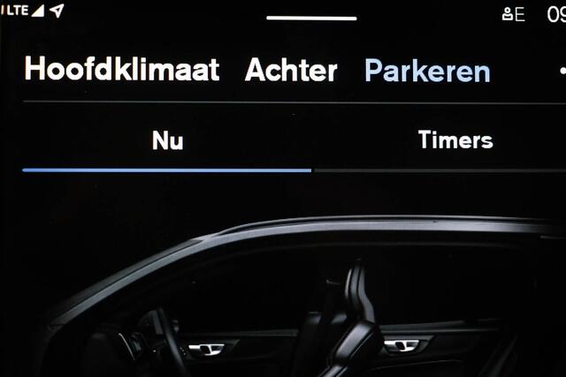 Volvo V60 2.0 B4 Ultimate Dark | PANORAMADAK | HEAD UP | STANDKACHEL | ACHTERBANKVERWARMING | 360 CAMERA | 20"