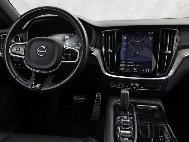 Volvo V60 2.0 T6 Twin Engine AWD R-Design 340Pk Automaat (PANORAMADAK, APPLE CARPLAY, HARMAN/KARDON, CAMERA, STOELVERWARMING, MEMORY SEATS, GETINT GLAS, NIEUWE APK, NIEUWSTAAT)