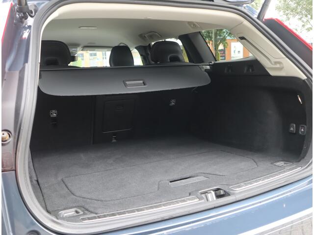 Volvo V60 2.0 B3 Plus Bright Navi / Carplay / Stoel-Stuurverw / Elek Trekhaak / Camera / Stoelmemory / BTW Auto
