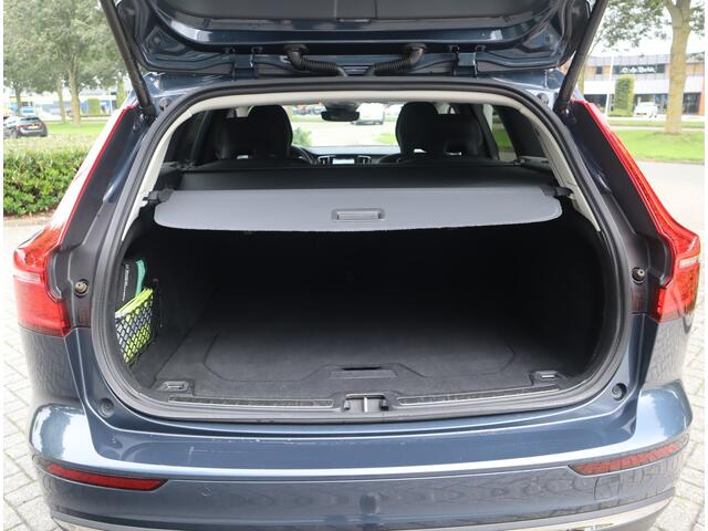 Volvo V60 2.0 B3 Plus Bright Navi / Carplay / Stoel-Stuurverw / Elek Trekhaak / Camera / Stoelmemory / BTW Auto