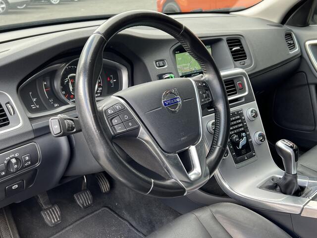Volvo V60 2.0 T3 Summum | Nieuw binnen | Schuif- kanteldak | Trekhaak| Camera