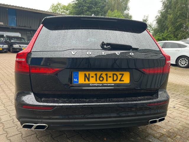 Volvo V60 2.0 B3 Momentum Advantage
