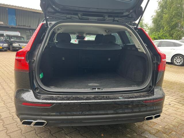 Volvo V60 2.0 B3 Momentum Advantage