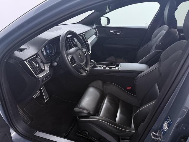 Volvo V60 2.0 T6 Plug-in hybrid AWD R-Design | SoH 95,7% | Long Range | Panoramadak | Trekhaak | H&K | Camera!
