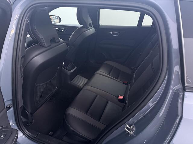 Volvo V60 2.0 T6 Plug-in hybrid AWD R-Design | SoH 95,7% | Long Range | Panoramadak | Trekhaak | H&K | Camera!