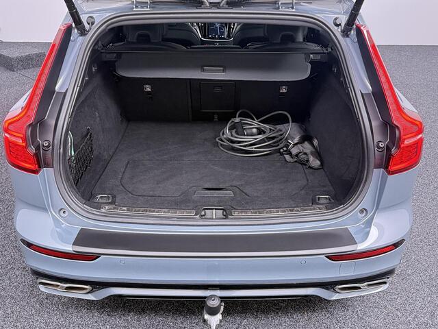 Volvo V60 2.0 T6 Plug-in hybrid AWD R-Design | SoH 95,7% | Long Range | Panoramadak | Trekhaak | H&K | Camera!