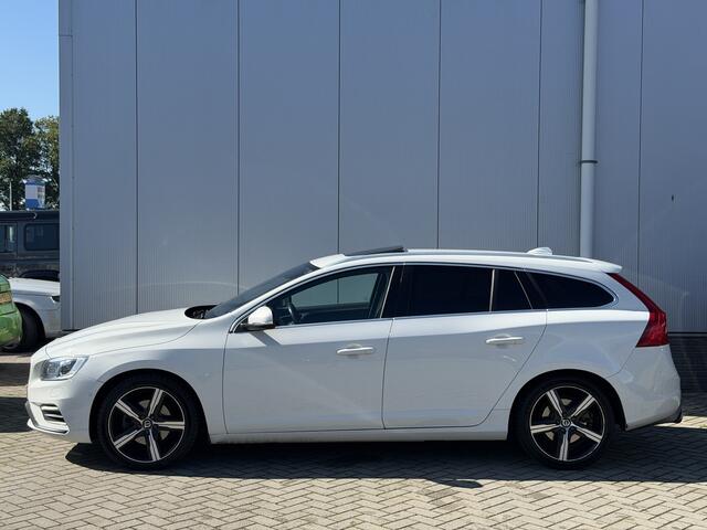 Volvo V60 2.0 T4 Business Sport | R-Design | Nwe. distributie | Adaptive | Schuifdak | Trekhaak