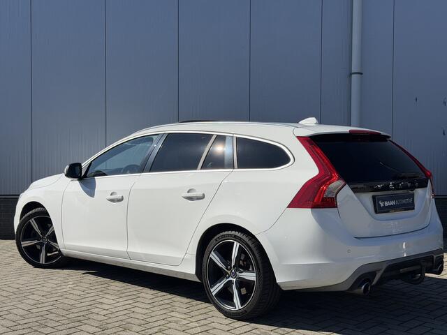 Volvo V60 2.0 T4 Business Sport | R-Design | Nwe. distributie | Adaptive | Schuifdak | Trekhaak