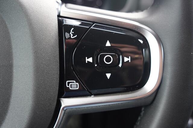 Volvo V60 2.0 T8 Plug-in hybrid AWD Plus Bright - TREKHAAK - LEDER - FULL LED - CAMERA -