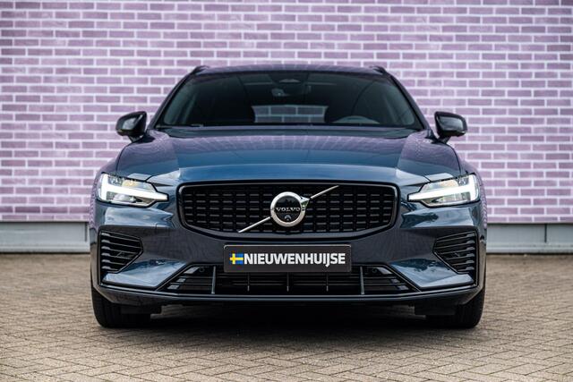 Volvo V60 2.0 T6 Plug-in hybrid AWD Plus Dark | SOH:100% | | Achteruitrijcamera | Parkeersensoren | Elektrisch Verstelbare Voorstoelen | Stoelverwarming voor en achter | Harman Kardon Audio | Keyless Entry | Elektrische Achterklep | Navigatie Google Maps | Apple Carplay | Android Auto |