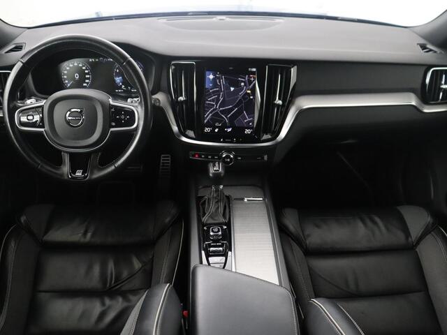 Volvo V60 2.0 T5 R-Design | Trekhaak | Navigatie | Apple carplay | LED | Stuurwielverwarming |