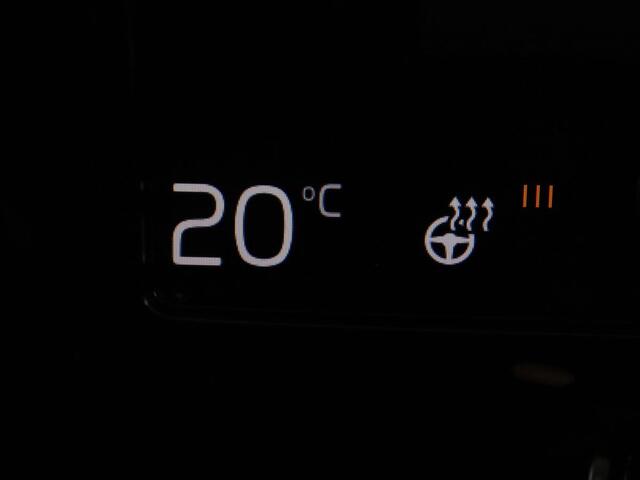 Volvo V60 2.0 T5 R-Design | Trekhaak | Navigatie | Apple carplay | LED | Stuurwielverwarming |