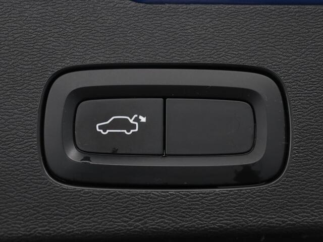 Volvo V60 2.0 T5 R-Design | Trekhaak | Navigatie | Apple carplay | LED | Stuurwielverwarming |