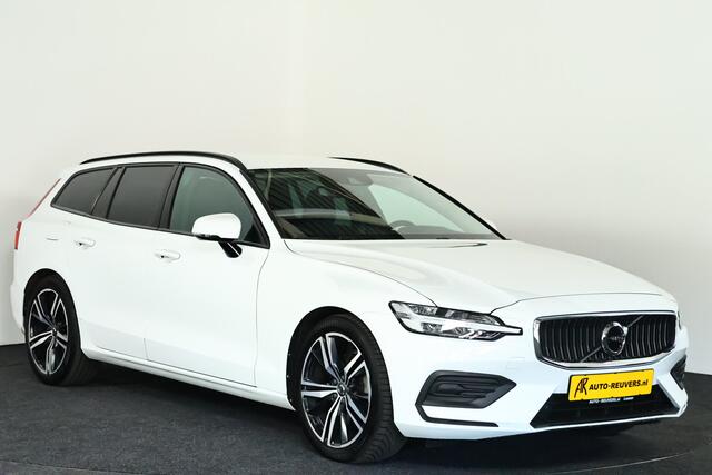 Volvo V60 2.0 B3 Momentum Advantage / Pilot assist / CarPlay / Trekhaak / Camera