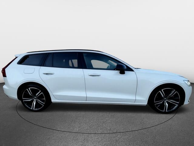 Volvo V60 2.0 B3 Momentum | 19 inch | Black Optiek