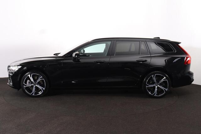 Volvo V60 T6 Recharge AWD Plus Dark - Panorama/schuifdak - IntelliSafe Assist & Surround - 360º Camera - Harman/Kardon audio - Verwarmde voorstoelen, stuur & achterbank - Parkeersensoren voor & achter - Elektr. bedienb. voorstoelen met geheugen - Head up display - Extra getint glas - 19' LMV