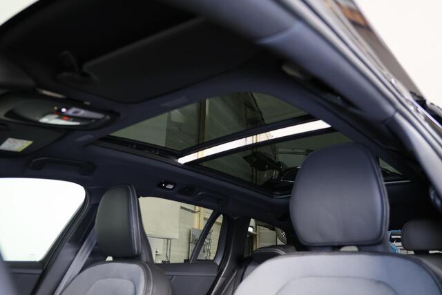 Volvo V60 T6 Recharge AWD Plus Dark - Panorama/schuifdak - IntelliSafe Assist & Surround - 360º Camera - Harman/Kardon audio - Verwarmde voorstoelen, stuur & achterbank - Parkeersensoren voor & achter - Elektr. bedienb. voorstoelen met geheugen - Head up display - Extra getint glas - 19' LMV