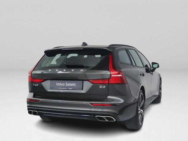 Volvo V60 B3 Essential | Parkeercamera | Cruise control | Navigatie | Trekhaak