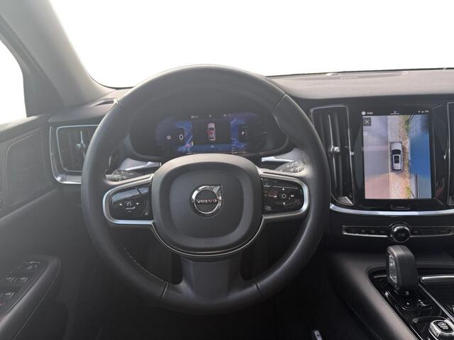 Volvo V60 2.0 T6 Plug-in hybrid AWD Plus Dark | Panoramadak | Trekhaak | 360 graden camera | 19" velgen | Stuur- en stoelverwarming