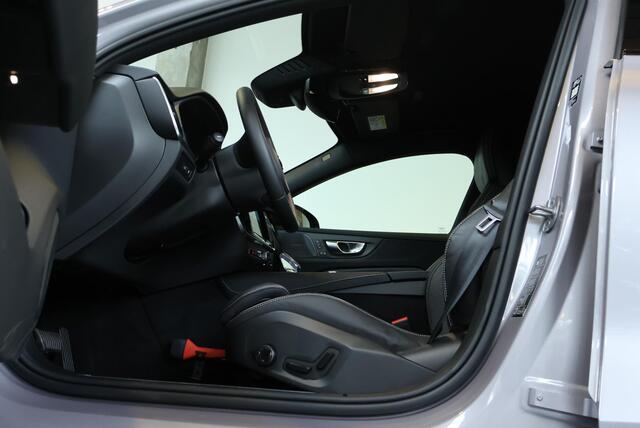 Volvo V60 T8 Plug-in hybrid AWD Plus Dark | 360° Parkeercamera | Semi-Electrische Wegklapbare Trekhaak | Stoelverwarming | Stuurwielverwarming | Google infotainment | Parkeersensoren voor + achter | Lederen bekleding – foto 10