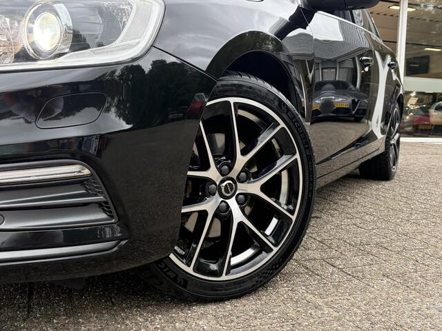 Volvo V60 2.0 T4 Business Sport / Binnenkort-Beschikbaar! / Foto's Volgen! / ENZ. – foto 2