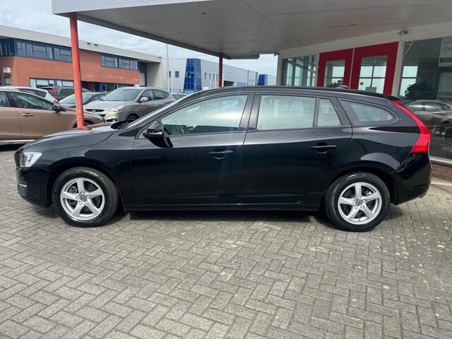 Volvo V60 2.0 T3 152PK Momentum PDC/BLUETOOTH/NAVI – foto 2