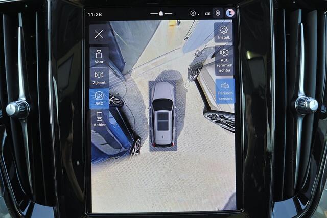 Volvo V60 T6 Recharge AWD Plus Dark - Panorama/schuifdak - IntelliSafe Assist & Surround - 360º Camera - Harman/Kardon audio - Verwarmde voorstoelen, stuur & achterbank - Parkeersensoren voor & achter - Elektr. bedienb. voorstoelen met geheugen - Head up display - Extra getint glas - 19' LMV