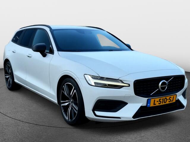 Volvo V60 2.0 B3 Momentum | 19 inch | Black Optiek