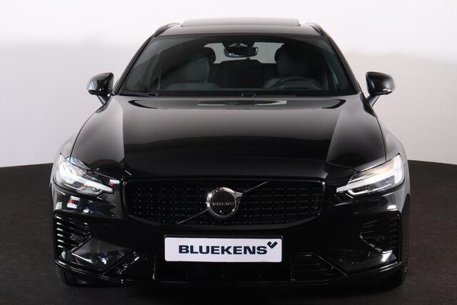 Volvo V60 T6 Recharge AWD Plus Dark - Panorama/schuifdak - IntelliSafe Assist & Surround - 360º Camera - Harman/Kardon audio - Verwarmde voorstoelen, stuur & achterbank - Parkeersensoren voor & achter - Elektr. bedienb. voorstoelen met geheugen - Head up display - Extra getint glas - 19' LMV