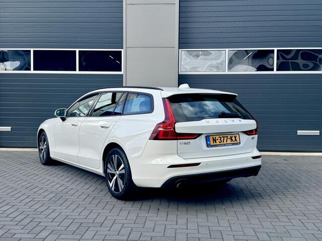 Volvo V60 2.0 B3 Momentum Advantage NAP/ BTW/ LED/ Nav/ 1e eigenaar/ Camera/ Voorruitspiraal/ Apple carplay/ Android auto