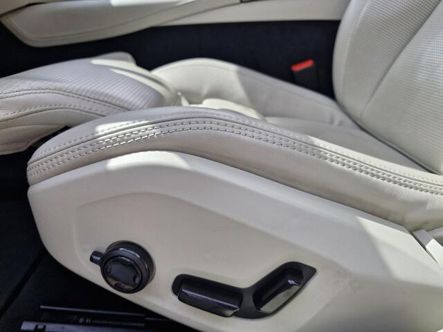 Volvo V60 T8 Twin AWD| Full options! | 360 | audio line | Luxury Line (airco separaat achter, elektrisch glazen panorama-dak, head-up display) en Inscription Plus Line (elektrisch verstelbare stoel(en) met geheugen, luxe lederen bekleding, stoel v