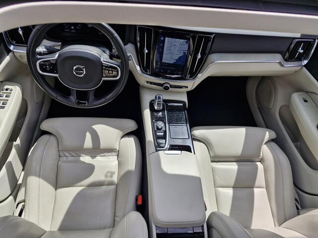 Volvo V60 T8 Twin AWD| Full options! | 360 | audio line | Luxury Line (airco separaat achter, elektrisch glazen panorama-dak, head-up display) en Inscription Plus Line (elektrisch verstelbare stoel(en) met geheugen, luxe lederen bekleding, stoel v