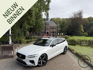 Volvo V60 2.0 T8 Plug-in hybrid AWD Ultimate Dark