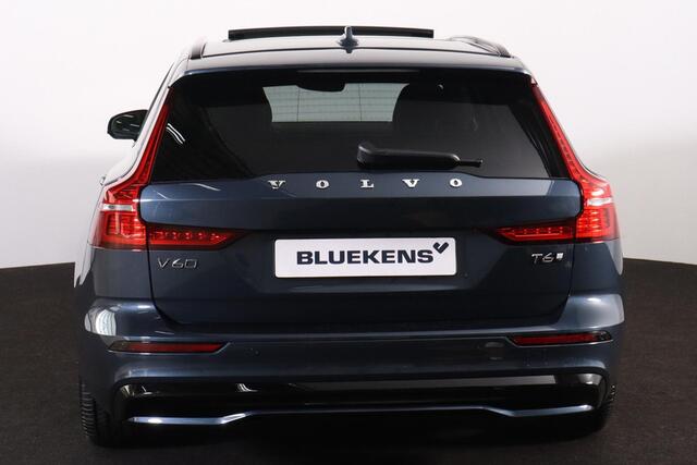 Volvo V60 T6 Recharge AWD Plus Dark - Panorama/schuifdak - IntelliSafe Assist & Surround - 360º Camera - Harman/Kardon audio - Verwarmde voorstoelen, stuur & achterbank - Parkeersensoren voor & achter - Elektr. bedienb. voorstoelen met geheugen - Head up display - Extra getint glas - 19' LMV – foto 4