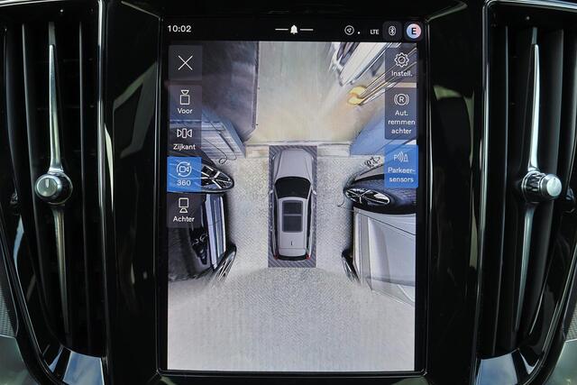 Volvo V60 T6 Recharge AWD Plus Dark - Panorama/schuifdak - IntelliSafe Assist & Surround - 360º Camera - Harman/Kardon audio - Verwarmde voorstoelen, stuur & achterbank - Parkeersensoren voor & achter - Elektr. bedienb. voorstoelen met geheugen - Head up display - Extra getint glas - 19' LMV – foto 9