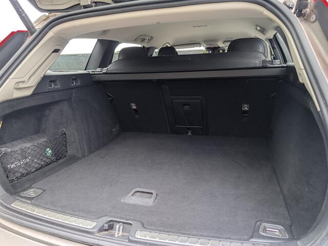 Volvo V60 2.0 195PK B4 | Inscription | Trekhaak el. | Orrefors Crystal Eye | Memory | Borbet Velgen | ACC | ECC | Navi | Leder | LED | Stoelverw. | Camera |