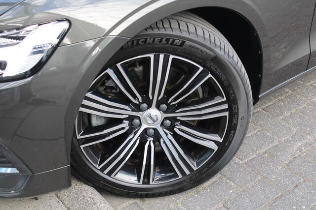 Volvo V60 T6 Recharge AWD Inscription | H&K audio | Camera achter | Climate | Memory seat | verwarmd stuurwiel/voorstoelen |