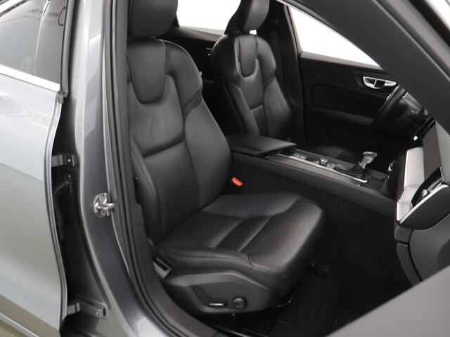 Volvo V60 2.0 T5 Momentum Pro 250pk Automaat | Lederen Bekleding | Achteruitrijcamera | Stoelverwarming | – foto 10