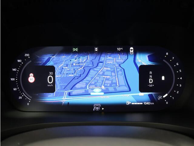 Volvo V60 B4 197PK Essential Edition / Stoel-, stuurwiel- & achterbankverwarming / Achteruitrijcamera / Pilot Assist / BLIS