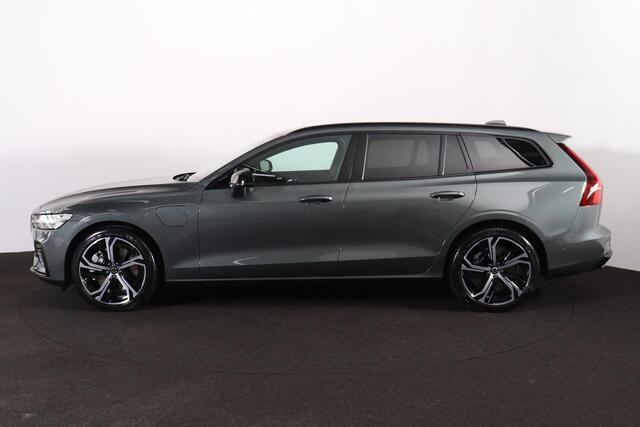 Volvo V60 T6 Recharge AWD Plus Dark - Panorama/schuifdak - IntelliSafe Assist & Surround - 360º Camera - Harman/Kardon audio - Verwarmde voorstoelen, stuur & achterbank - Parkeersensoren voor & achter - Elektr. bedienb. voorstoelen met geheugen - Head up display - Extra getint glas - 19' LMV