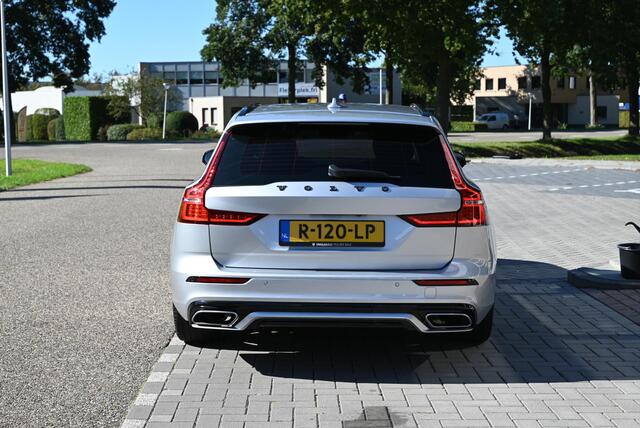 Volvo V60 2.0 B4 Plus Dark