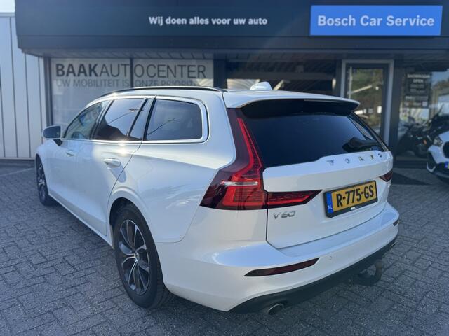 Volvo V60 2.0 B3 Momentum Business | Trekhaak | Camera